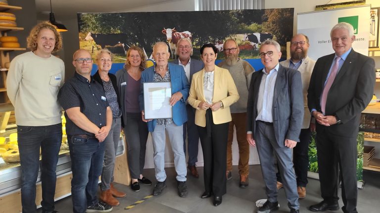 Ministerin Gorißen feiert mit Biokäserei Aurora 35-jährige Partnerschaft mit dem Bioland-Verband